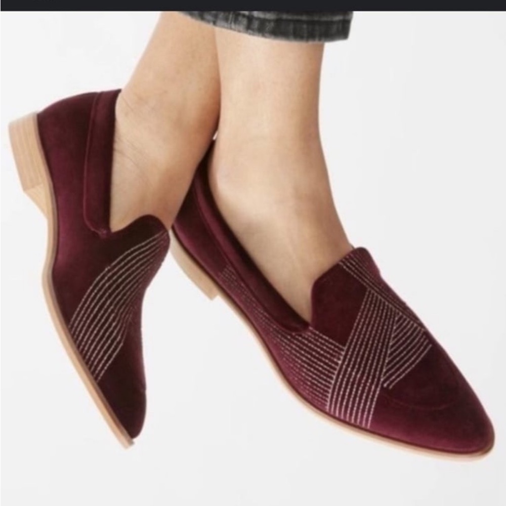 Everlane The‎ Velvet Modern Loafer in burgundy with embroidered geometric stripe